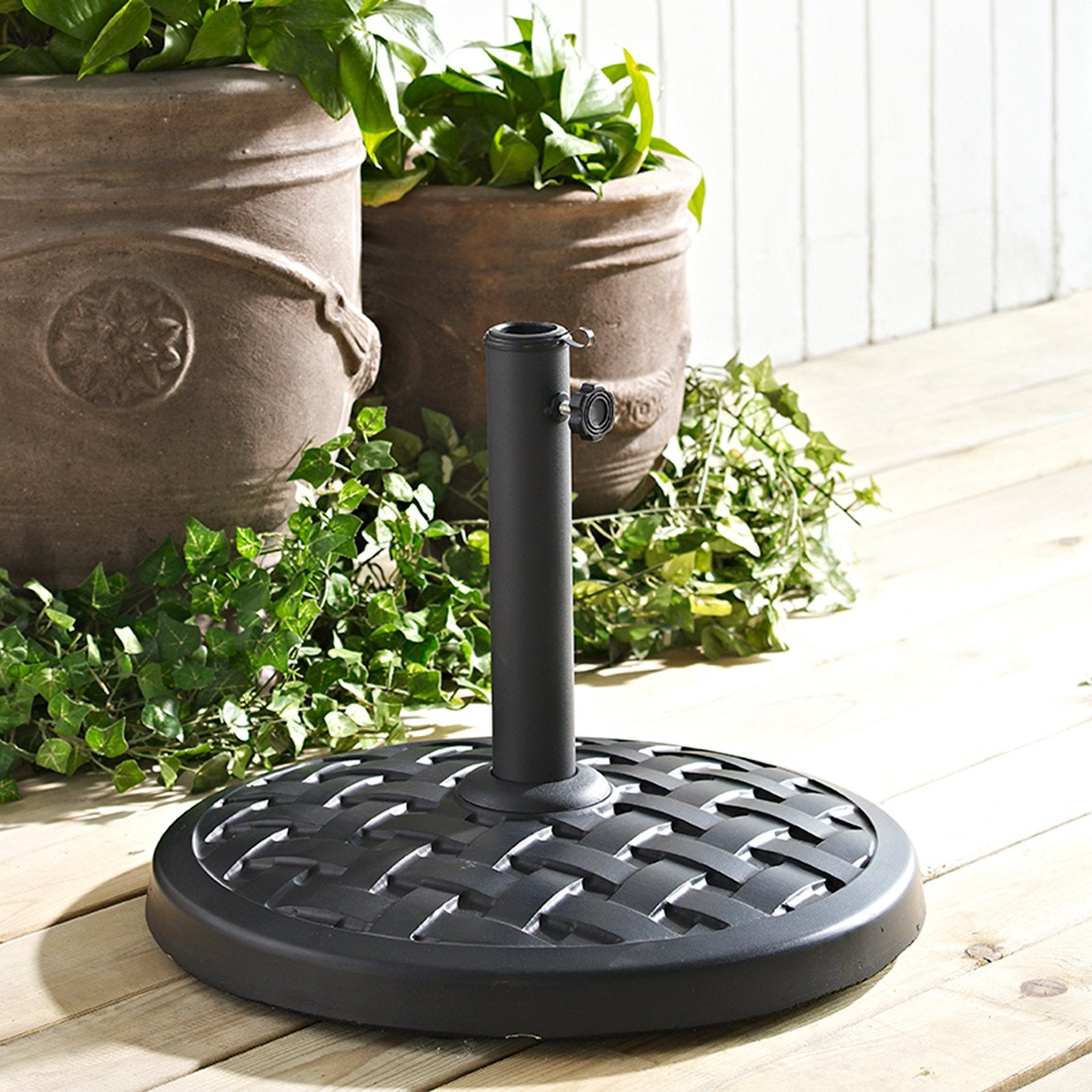Round Rust Resistant Polyresin Patio Umbrella Base