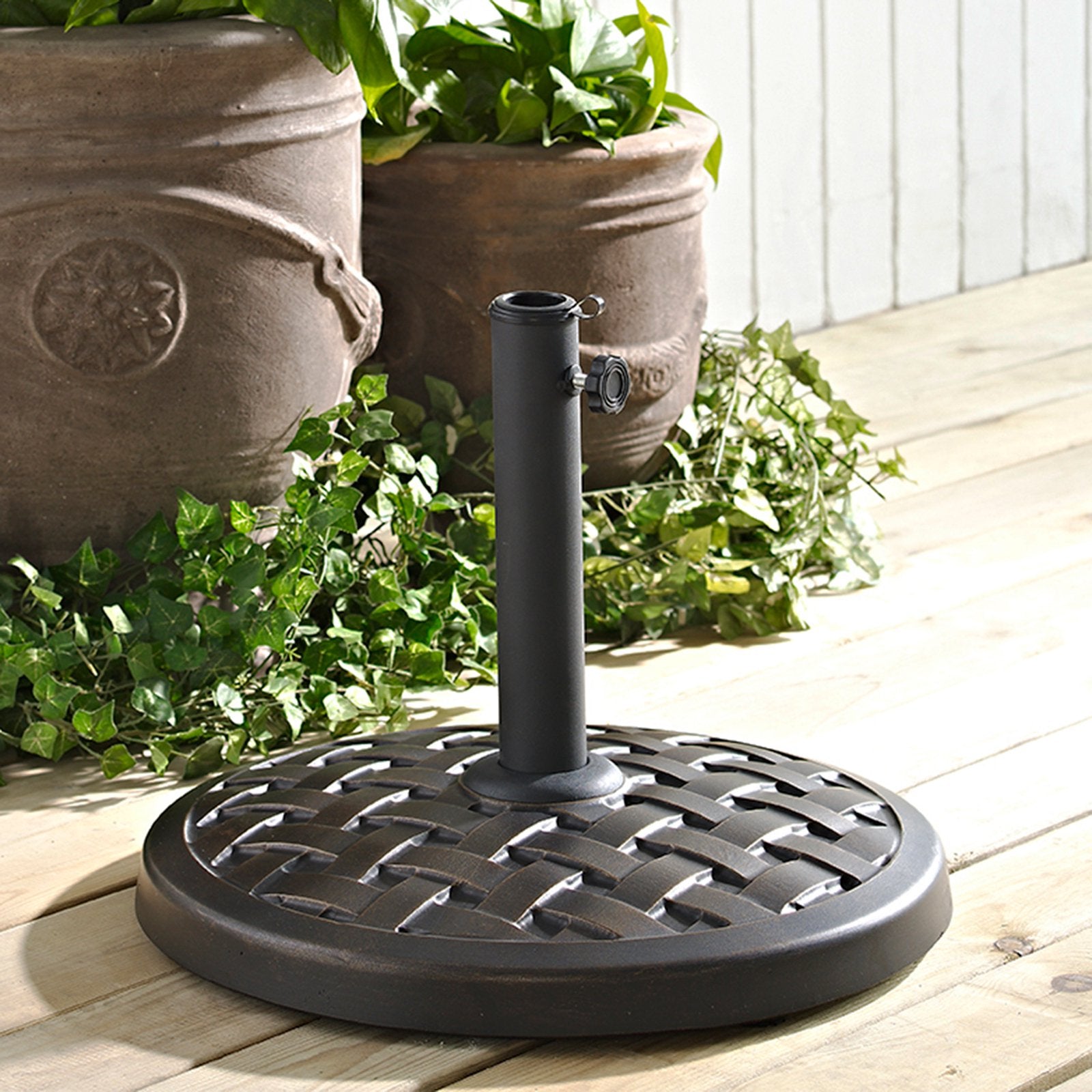 Round Rust Resistant Polyresin Patio Umbrella Base